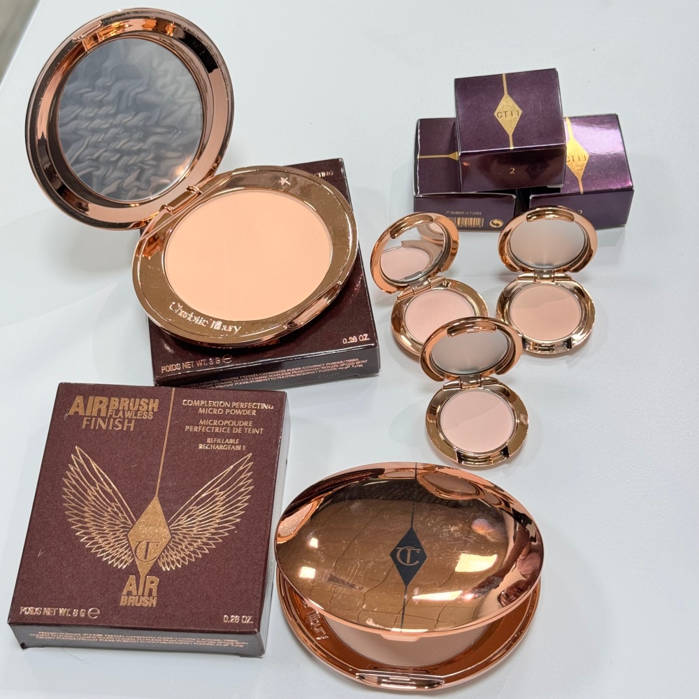 بودرة تشالستور تيلبري للتشطيب  - مراجعة Beauty Book Makeup Kit وسعره