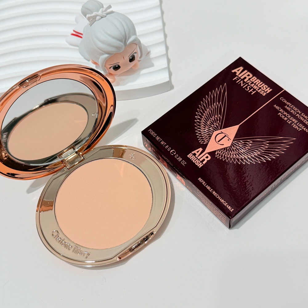 بودرة تشالستور تيلبري للتشطيب  - مراجعة Beauty Book Makeup Kit وسعره