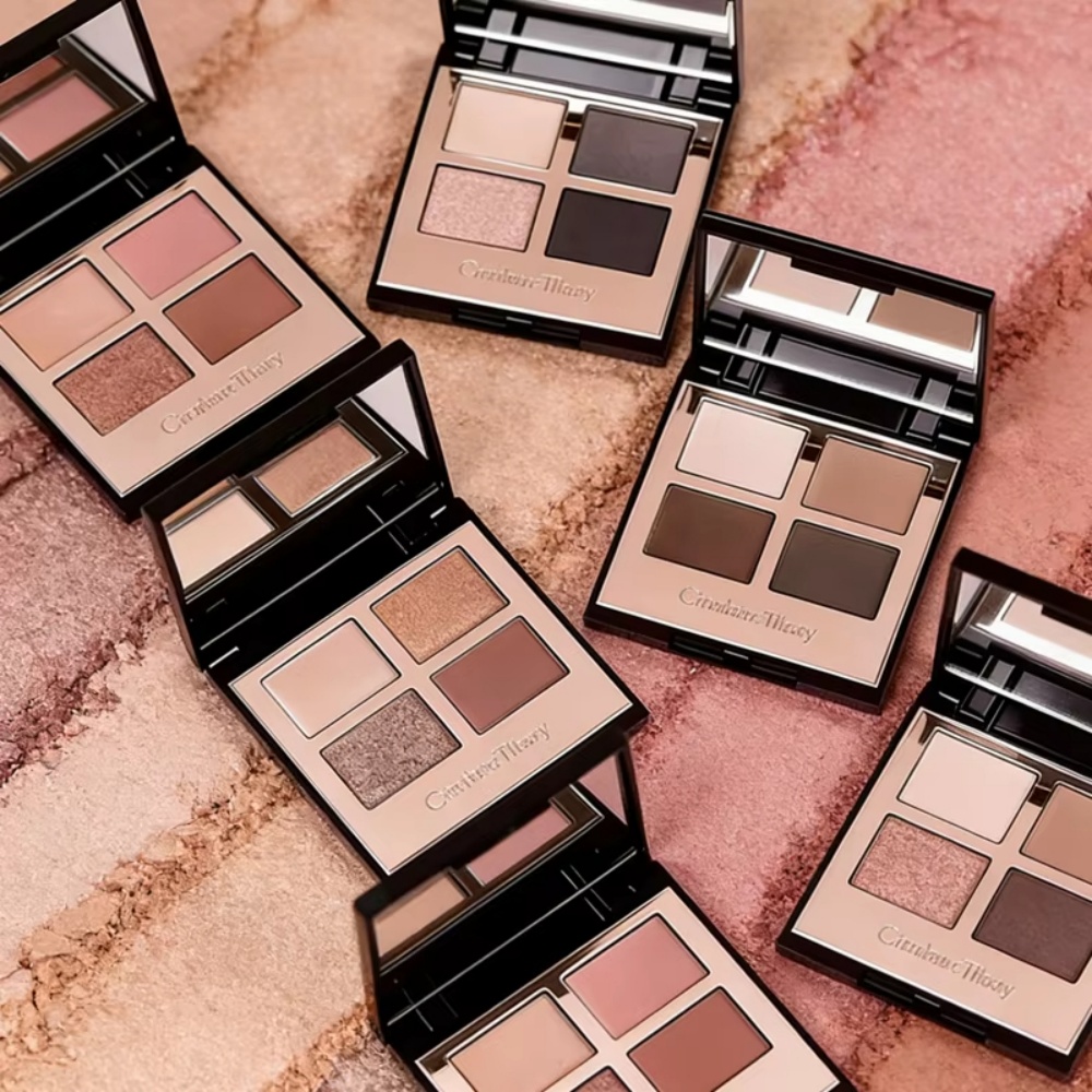 هايلايتر سائل فلورليس من شارلو - مراجعة Beauty Book Makeup Kit وسعره